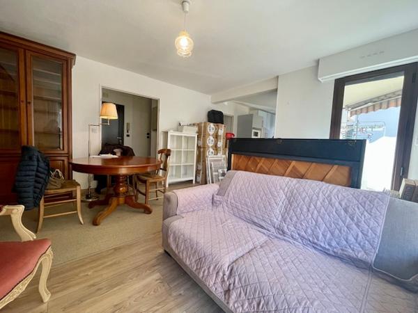 Marseille (13008) Beau T3 avec terrasse