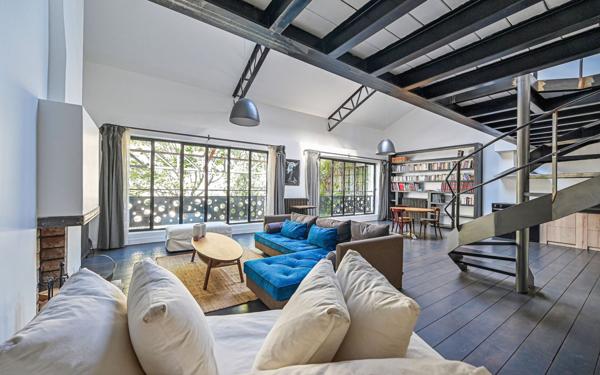 Appartement à vendre    3 pièces • 133,23 m2 Paris 20