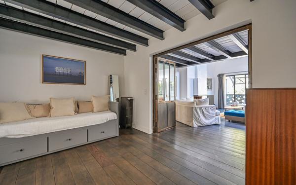 Appartement à vendre    3 pièces • 133,23 m2 Paris 20