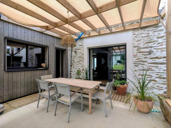 Maison en pierre rénovée avec beaucoup de cachet