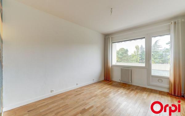 Appartement à vendre    3 pièces • 81,43 m2 Caluire-et-Cuire
