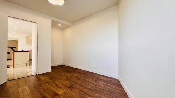 Quimper Ouest - Appartement T4 de 78 m² habitable - 1 loggia - avec vue panoramique sur la rivière de l’Odet - Une terrasse - Cave.