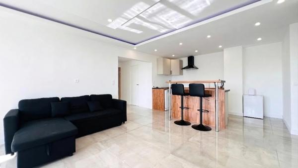 Quimper Ouest - Appartement T4 de 78 m² habitable - 1 loggia - avec vue panoramique sur la rivière de l’Odet - Une terrasse - Cave.