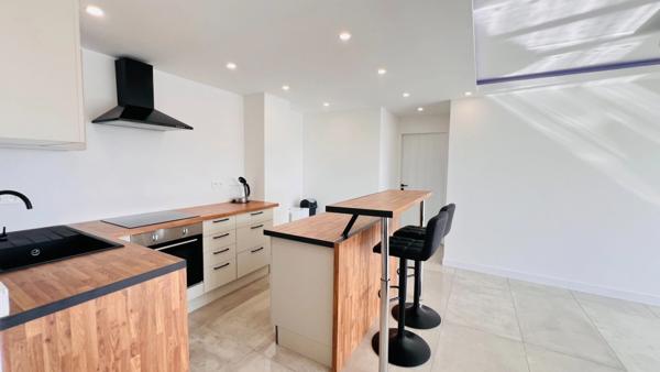 Quimper Ouest - Appartement T4 de 78 m² habitable - 1 loggia - avec vue panoramique sur la rivière de l’Odet - Une terrasse - Cave.