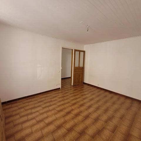 Dpt Gard (30), à vendre ALES immeuble de rapport 175m2 environ à rénover + terrain 300m² environ.