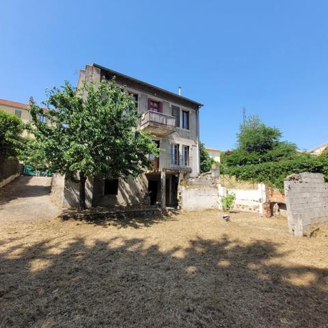 Dpt Gard (30), à vendre ALES immeuble de rapport 175m2 environ à rénover + terrain 300m² environ.