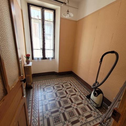 Dpt Gard (30), à vendre ALES immeuble de rapport 175m2 environ à rénover + terrain 300m² environ.