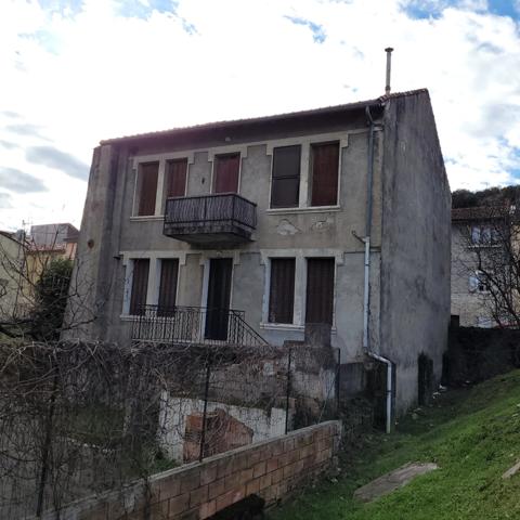 Dpt Gard (30), à vendre ALES immeuble de rapport 175m2 environ à rénover + terrain 300m² environ.