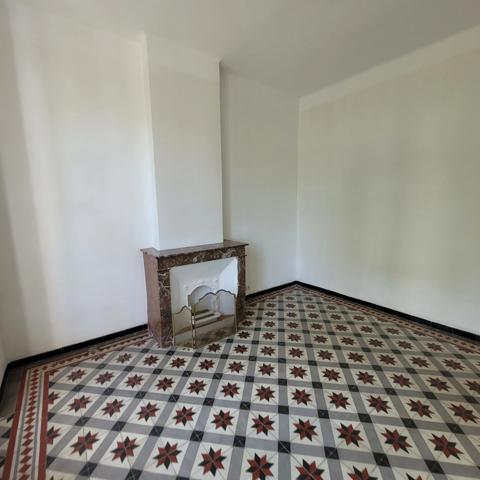 Dpt Gard (30), à vendre ALES immeuble de rapport 175m2 environ à rénover + terrain 300m² environ.