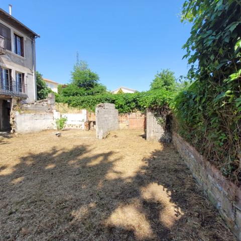 Dpt Gard (30), à vendre ALES immeuble de rapport 175m2 environ à rénover + terrain 300m² environ.