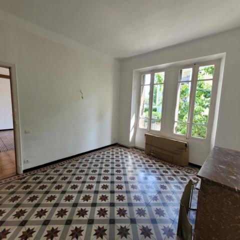 Dpt Gard (30), à vendre ALES immeuble de rapport 175m2 environ à rénover + terrain 300m² environ.