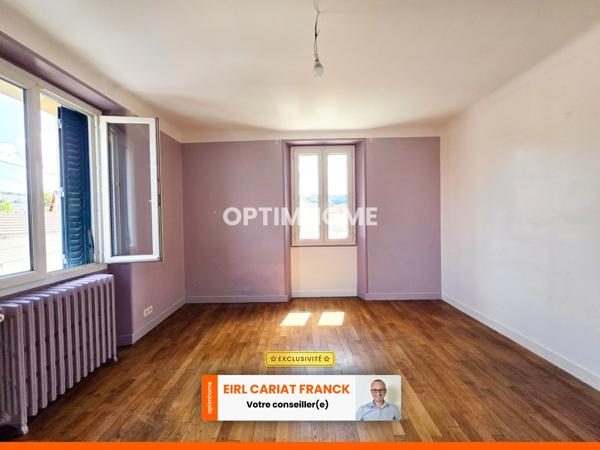 MAISON EN PIERRE DE 139 M² AVEC DÉPENDANCES, L’ENSEMBLE SUR 708 M² DE TERRAIN CLOS :