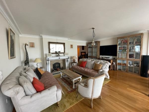 Paris (75017) A VENDRE - EN TRES BON ETAT - APPARTEMENT 2 PIECES