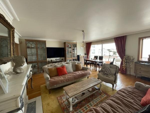 Paris (75017) A VENDRE - EN TRES BON ETAT - APPARTEMENT 2 PIECES