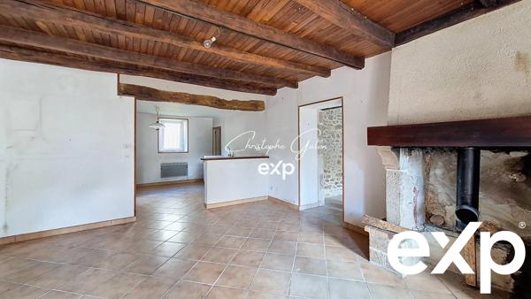 Maison à rénover avec potentiel et dépendances