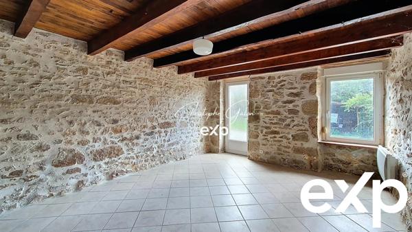 Maison à rénover avec potentiel et dépendances