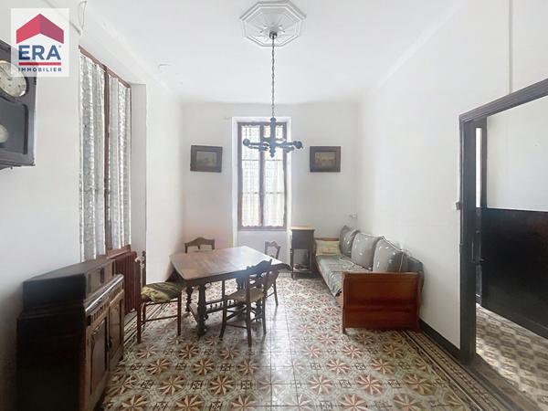 A VENDRE ST JOSEPH MARSEILLE 13014 PROPRIETE  MAISON  T4 , DEPENDANCES, GARAGE?GRAND TERRAIN.