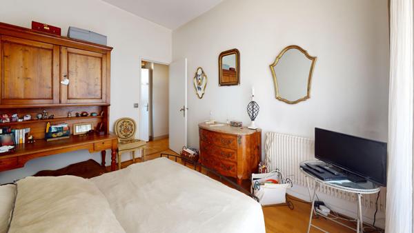 Magnifique appartement dernier étage 6 pièce(s) 4 ch 144 m2