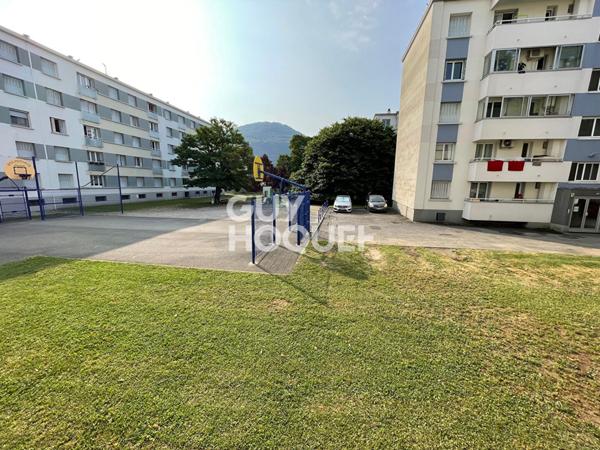 LOCATION : appartement 3 pièces (51 m²) à SAINT MARTIN D'HERES