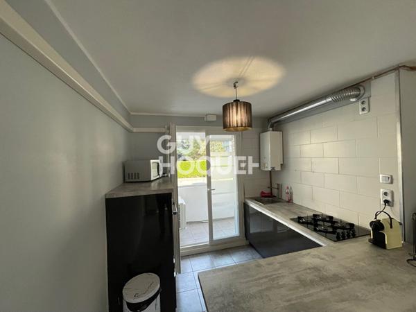 LOCATION : appartement 3 pièces (51 m²) à SAINT MARTIN D'HERES