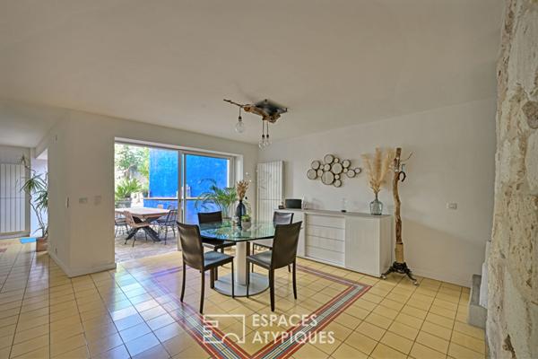 Maison de village avec extérieur arboré et piscine, sans vis-à-vis