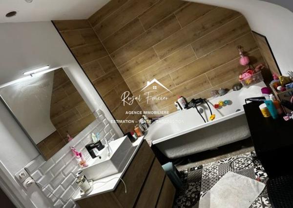 Maison à finir de rénover sur Noyant-de-Touraine