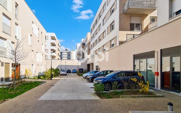 Appartement à vendre    3 pièces • 57 m2 Fosses