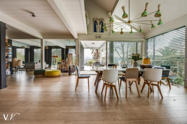 Villa d'architecte lumineuse et spacieuse