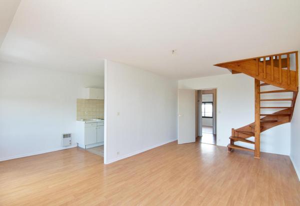 Duplex, 3 chambres et un bureau