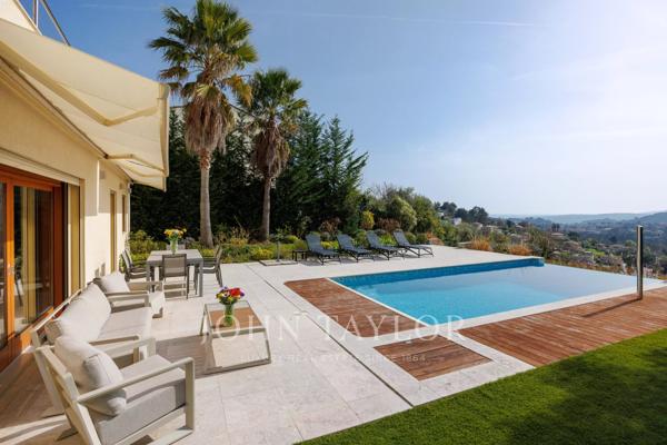 Grande villa avec vue Saint-Paul de Vence et mer