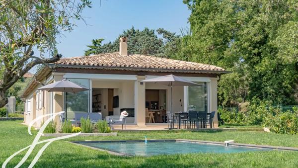 Villa avec 4 chambres à louer à pied du village de Valbonne