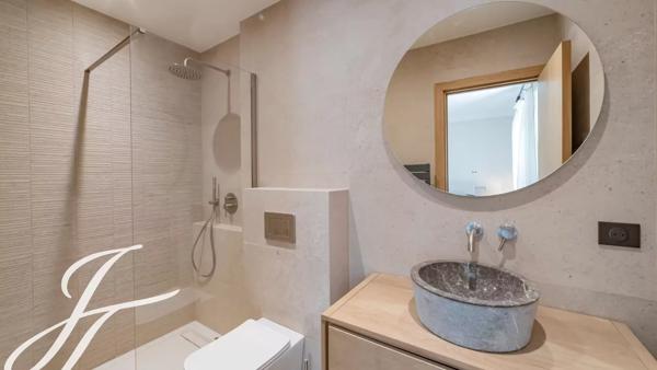 Villa avec 4 chambres à louer à pied du village de Valbonne