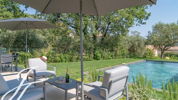 Villa avec 4 chambres à louer à pied du village de Valbonne