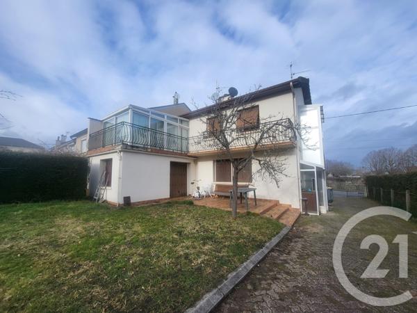 Immeuble à vendre  150 m2 DOMERAT - 03