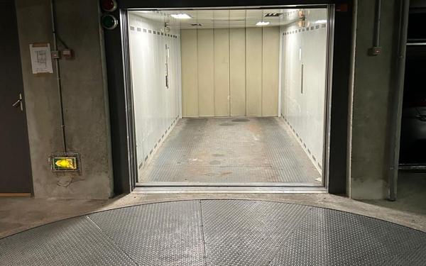Stationnement à vendre
