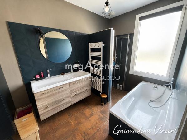 Maison à CHOLET, 49300 - 6 pièces 103m²