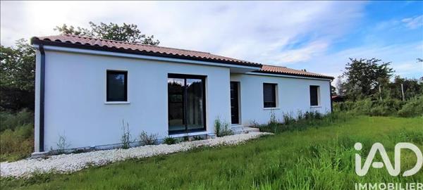 Maison à vendre 5 pièces 110 m² Saint-Aigulin