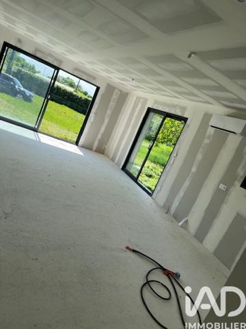 Maison à vendre 5 pièces 110 m² Saint-Aigulin