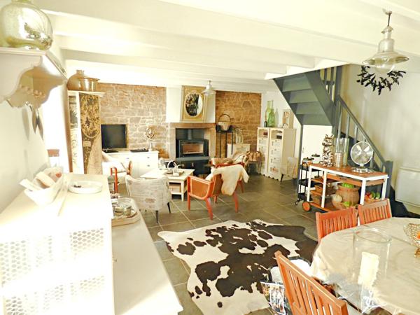 PETITE  LONGERE - SAINT-PHILIBERT