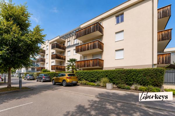 Francheville limite Craponne : T2 lumineux avec grand balcon au calme