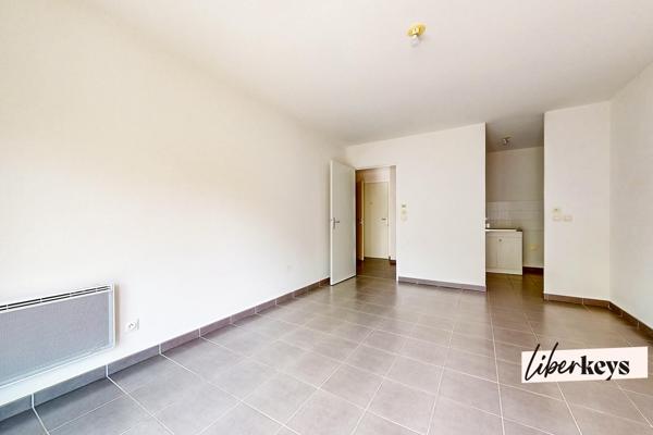 Francheville limite Craponne : T2 lumineux avec grand balcon au calme