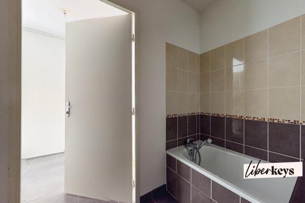 Francheville limite Craponne : T2 lumineux avec grand balcon au calme