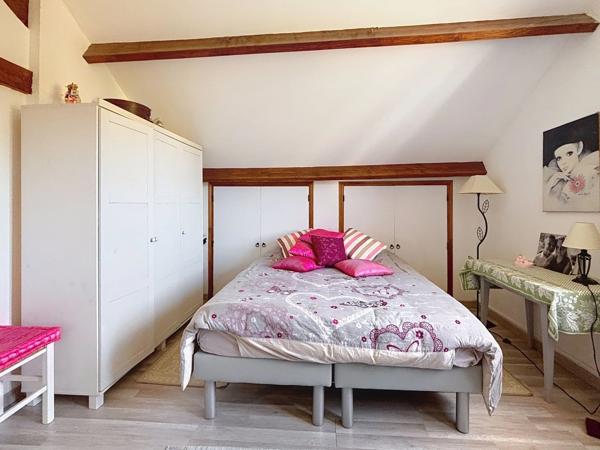🏡 À VENDRE – Maison familiale de 198M² avec terrain de 1143 m² à Longueville, à 5 km de Granville et 3 km des plages