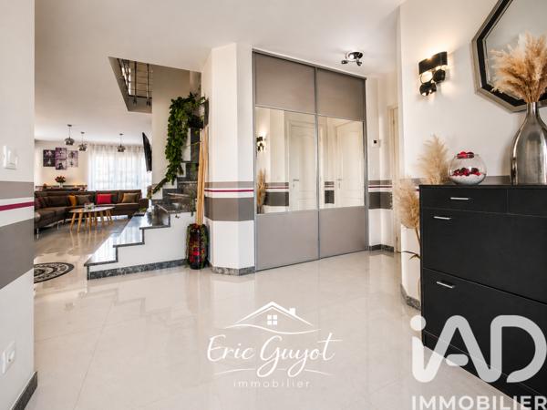 Maison à vendre 9 pièces 240 m² Le Plessis-Trévise