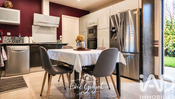 Maison à vendre 9 pièces 240 m² Le Plessis-Trévise