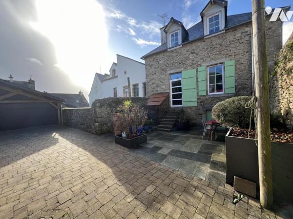 HENNEBONT quartier recherché dans les remparts prestations de qualité pour cette maison de type 7