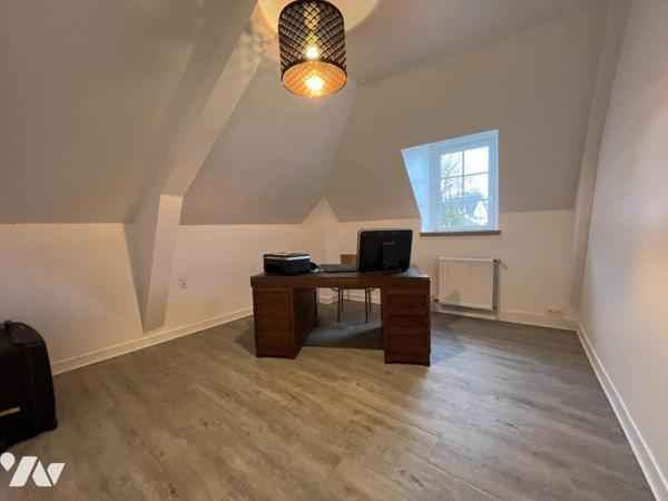 HENNEBONT quartier recherché dans les remparts prestations de qualité pour cette maison de type 7