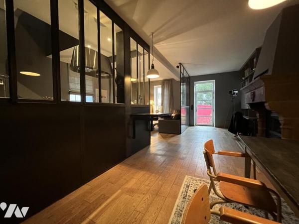 HENNEBONT quartier recherché dans les remparts prestations de qualité pour cette maison de type 7