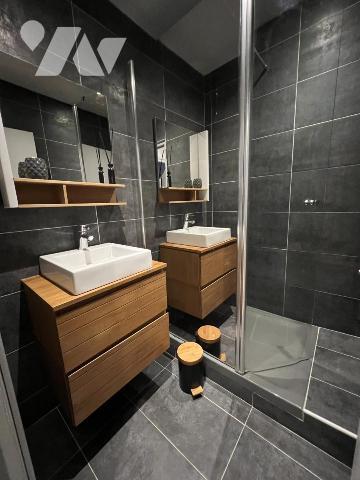 HENNEBONT quartier recherché dans les remparts prestations de qualité pour cette maison de type 7