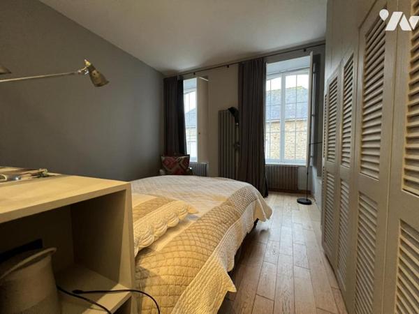 HENNEBONT quartier recherché dans les remparts prestations de qualité pour cette maison de type 7